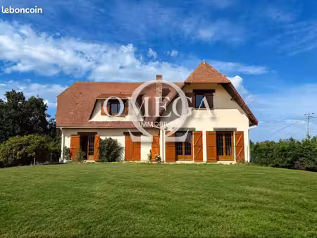 maison 6 pièces 197 m²