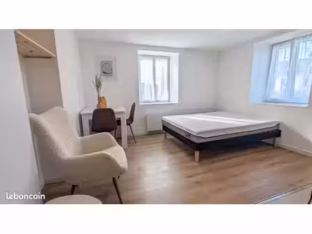 première mise en location • appartement meublé entièrement rénové