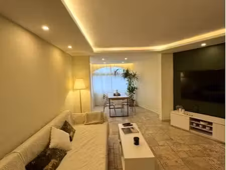 appartement rénové 47 m² – marines de gassin