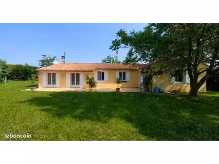 maison de plain-pied – 4 chambres – 144 m² – terrain 1 735 m²