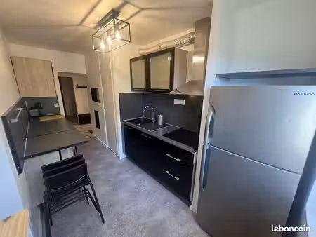 superbe logement (3 chambres) sur evry village