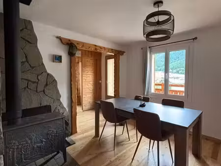 t4 de 69m² au sol (56 m² loi carrez) – balcon plein sud