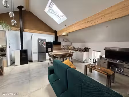 appartement 90 m² rénové à neuf – terrasse 21 m² – centre de remiremont
