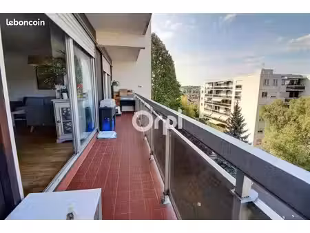 appartement 5 pièces 100 m²