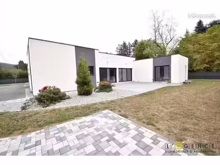 propriété 5 pièces 156 m²