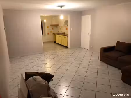 appartement t4 dans maison