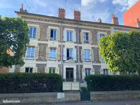 appartement 3 pièces 54 m² – gare rer d à 5 min – 119 000