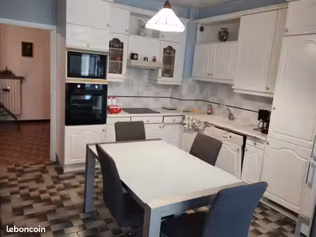 appartement t4 de 105 m2  très proche centre ville