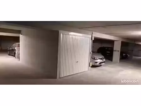 box fermé dans residence sécurisée