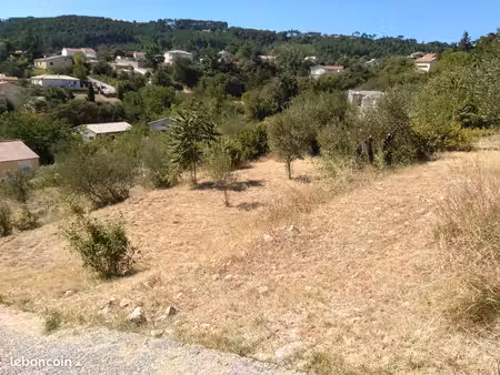 terrain constructible 1100m2 aubenas