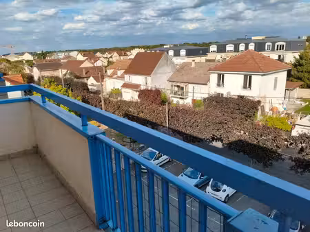 studio 31 m2 dernier étage