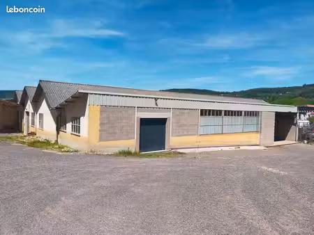 local   entrepôt