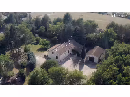 villa familiale t5 et t3 vente directe