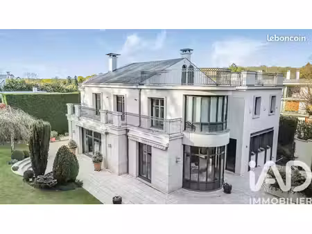 maison 10 pièces 390 m²