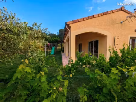 grande villa en sud ardèche au calme - 4 chambres - de plain-pied - 175m² dont 127m² habit