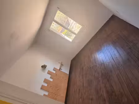 maison 143m2 cour42m2 jardin 190m2