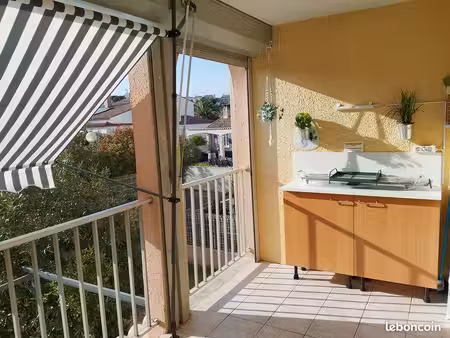studio lumineux 20m2 + terrasse 8m2