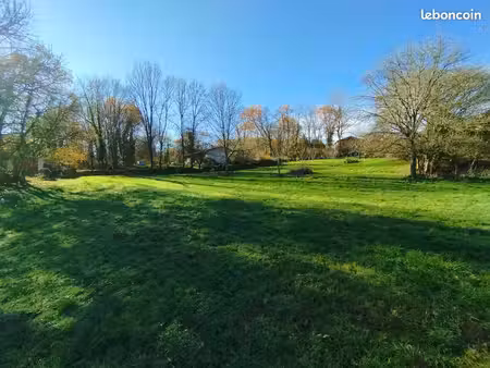 terrain à bâtir 1 500 m² – zone ub – montjoie-en-couserans