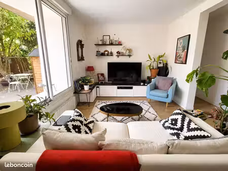 appartement 92 m² - 3 chambres - 200 m² d'extérieurs