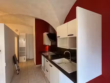 charmant t1/2 meublé avec jardin à rochemaure - 400/mois