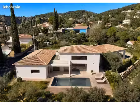 villa neuve 219 m2 cotignac