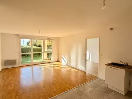 appartement t2 50 m² rénové en rdc — résidence sénior jasmin à thorigny-sur-oreuse (89)