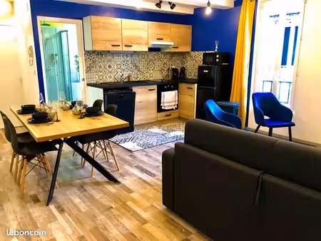 t2 rénové dans immeuble calme