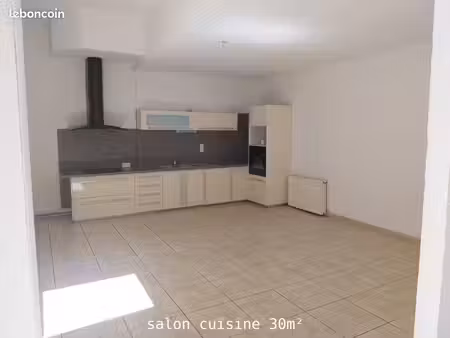 comme une maison  au calme  au centre de pamiers t4 de 111 m² avec jardin privatif de 70 m