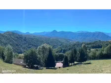 petit coin de fraîcheur dans une parcelle forestière de 3 122 m² avec ruine d'environ 9 × 