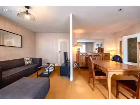 particulier vend grand appartement meuble 5 pièces 93 m² dpe d  vue du 7ème étage avec asc
