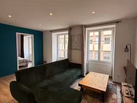 appartement t2 rénové • vieille-ville