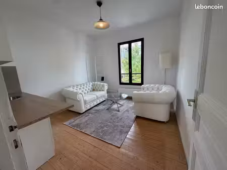 appartement 2 pièces 40m3 proche commerces et transport