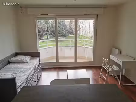 studio meublé 25 m2 à rosny golf