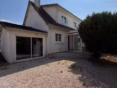maison individuelle de 110m2 avec véranda garage et jardin
