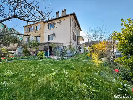 maison 6 pièces 104 m²