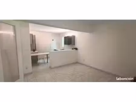 a vendre f2 54 m2 quartier palais de justice