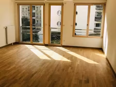 beau 3p 61m² lumineux non meublé