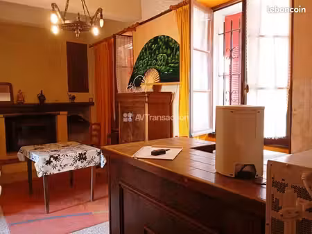 callas : a louer appartement de 2 pièces 33m2  balcon