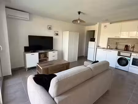 studio meublé 22 m² avec jardin privatif de 35 m² – carqueiranne – bail mobilité