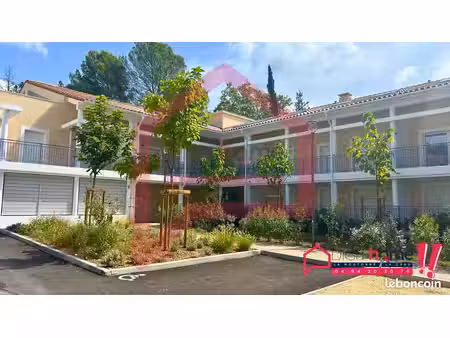 studio 1 pièce 26 m²