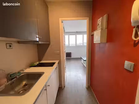 appartement / studio 18 m² – rosny-sous-bois – place carnot – 98 000