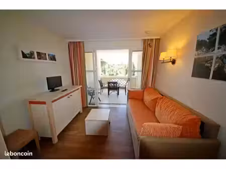 studio meublé avec parking