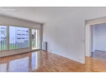 grand t3 à villejuif