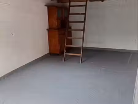 location garage 15 m² + mezzanine 7 m² — ultra centre-ville
