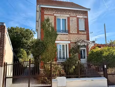 vend maison de ville romilly