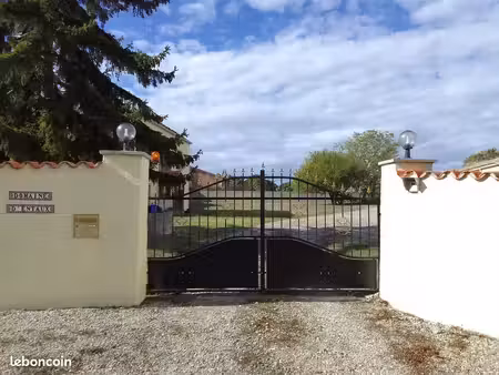 a vendre maison t5 4chambres avec 2 gites et piscine   hangar sur 3.5hectares