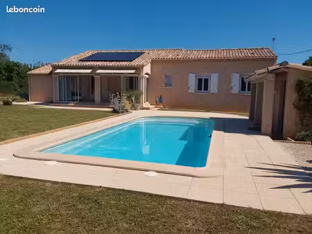 maison avec piscine hors lotissement