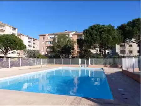 3 pièces 65 m2 terrasse piscine tennis