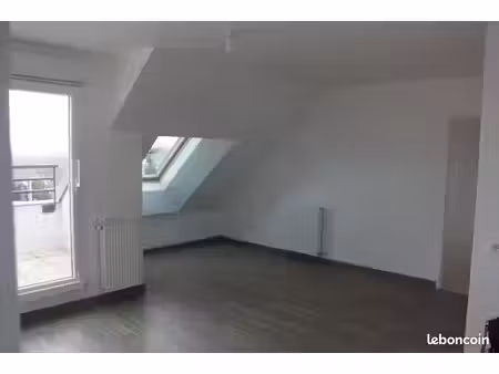 bel appartement 2p  cave  parking calme et proche commodités