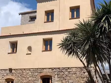 maison génoise avec vue mer – pietralba
